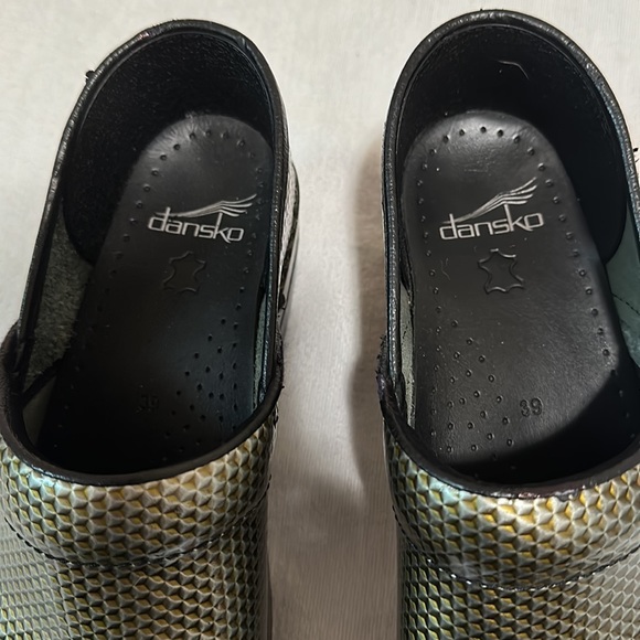 Dansko Clogs. Rare greenish color - Picture 2 of 6